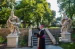 Püspökség sajtótájékoztató- barokk szobrok megáldása