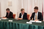 Székesfehérvár Város Önkormányzata és  az Alba Volán Zrt.   közötti szerződés aláírása